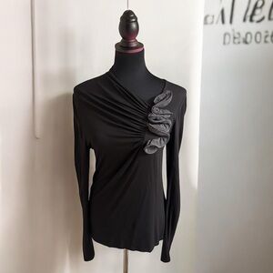 Peruzzi Elegant Rosette Rouching RuffleTop